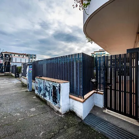 Yd Quiet Apt Leopolda With Parking-2