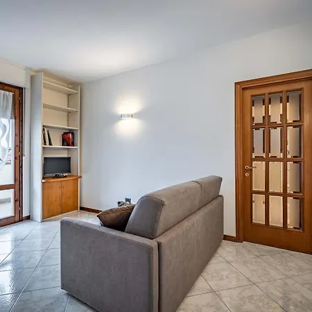 Yd Quiet Apt Leopolda With Parking-2